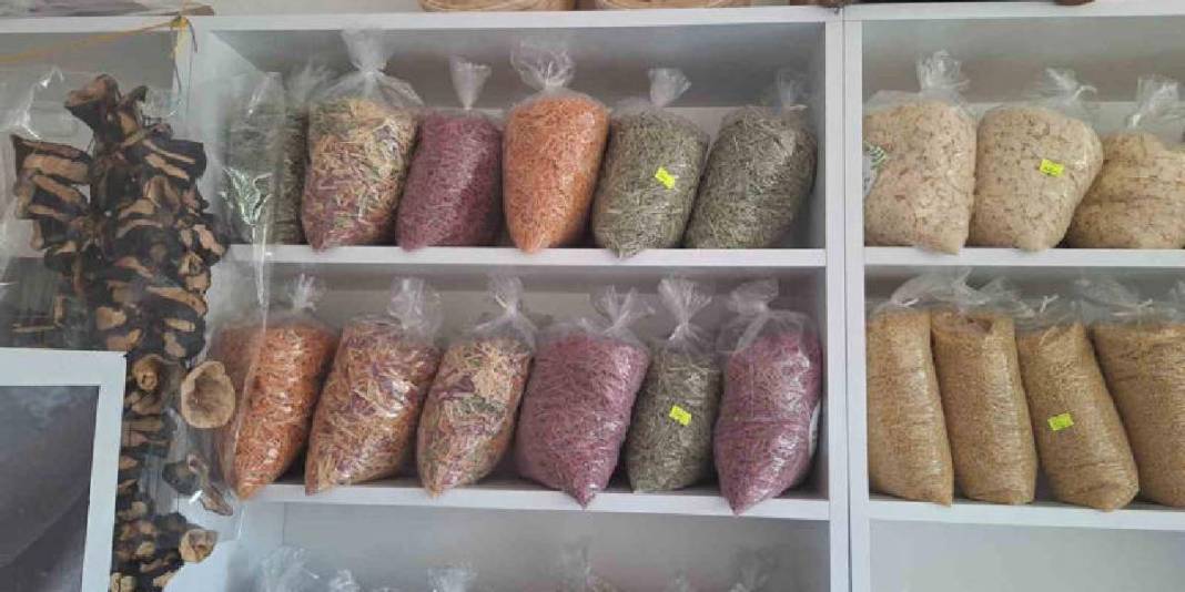 “Bu lezzetleri satmalısın” diyenleri dinledi işe koyuldu! Sattıkça talep artıyor: Çevresindeki kadınlara da istihdam sağlıyor 7